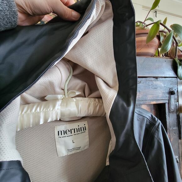 Mernini The Raincoat in Black Sz L - Picture 4 of 5